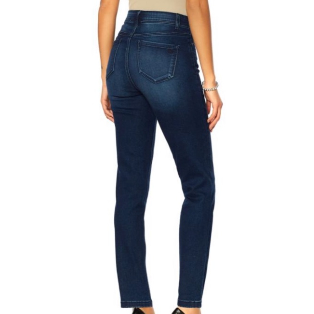 DG2 Diane Gilman Virtual Stretch Shape Skinny Jean